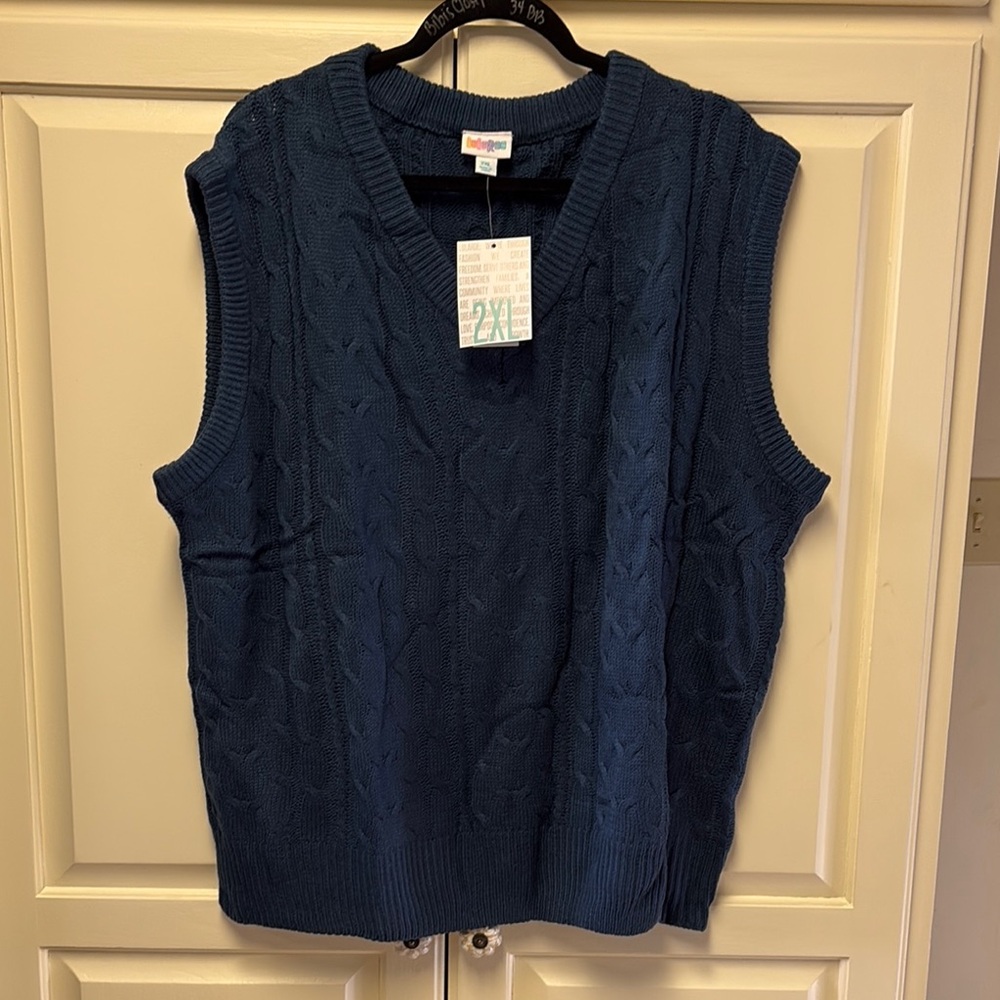 NWT LuLaRoe Navy Blue Cable Knit Sweater Vest